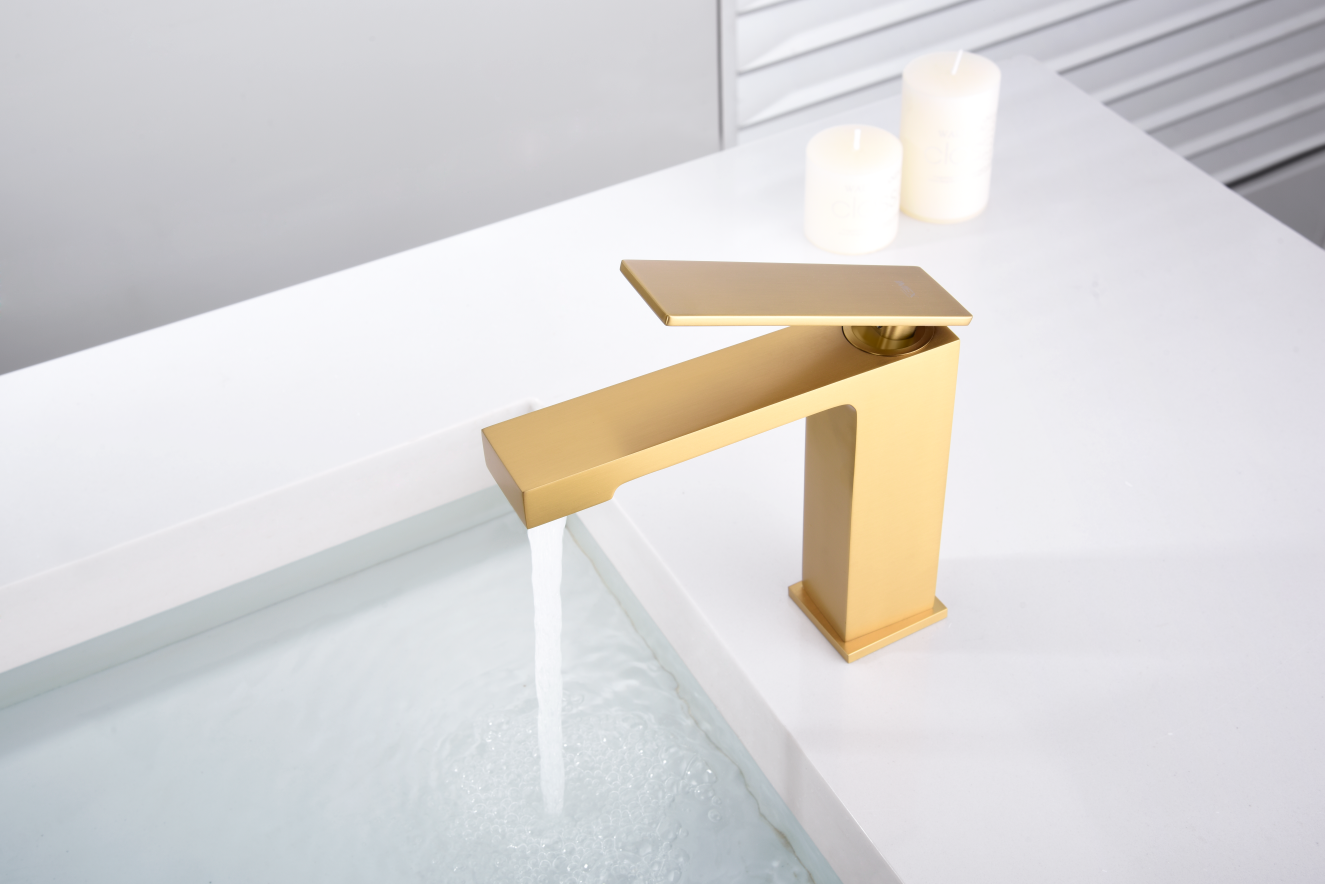 Eengreeps mengkraan voor wastafel Pisa geborsteld goud