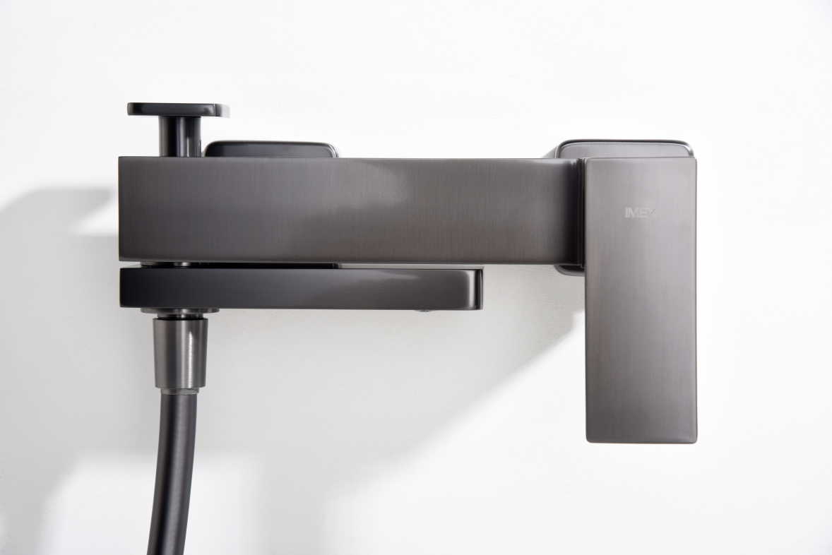 Eengreeps bad/douchemengkraan Pisa black gun metal