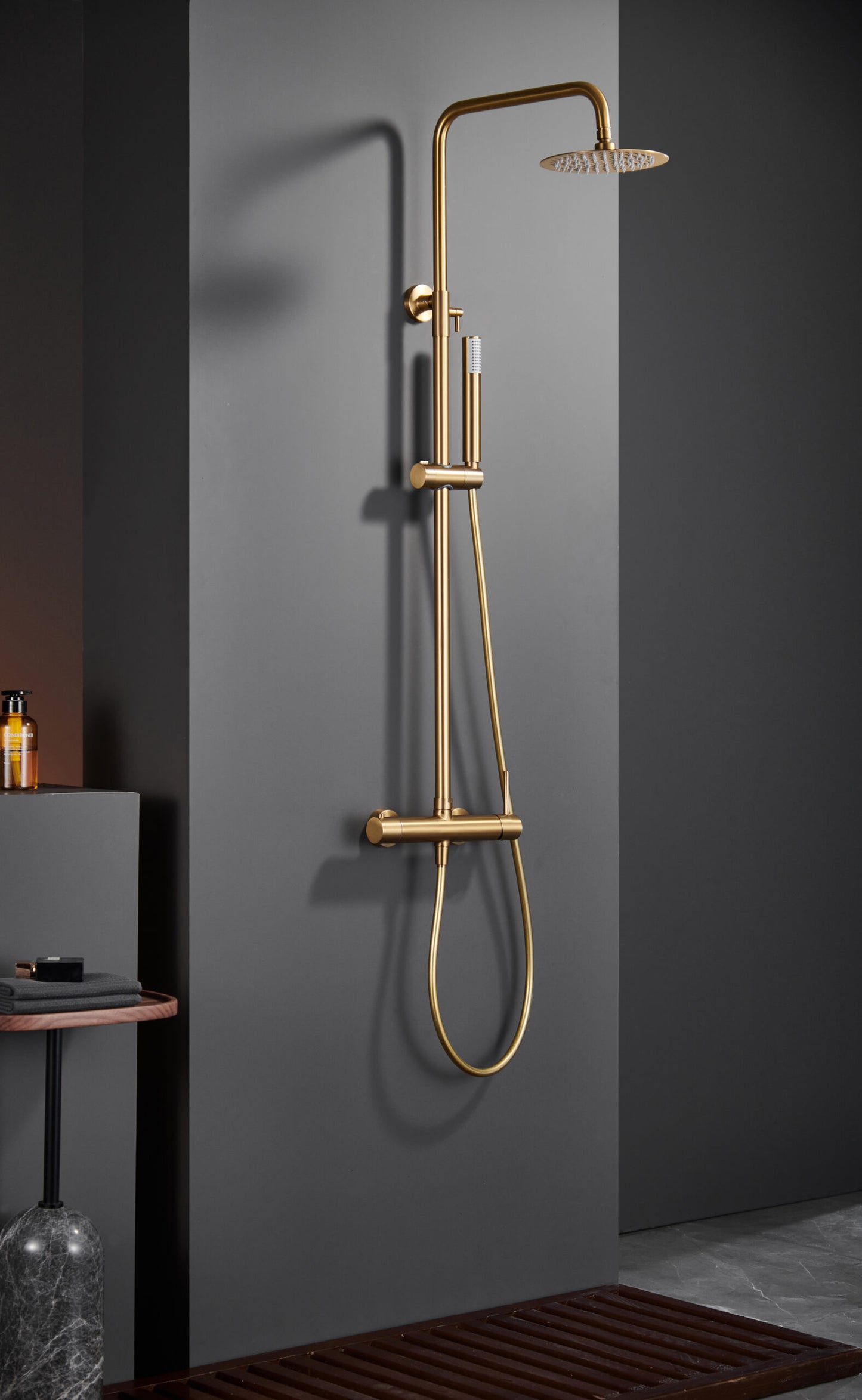 Eengreeps doucheset Monza geborsteld goud