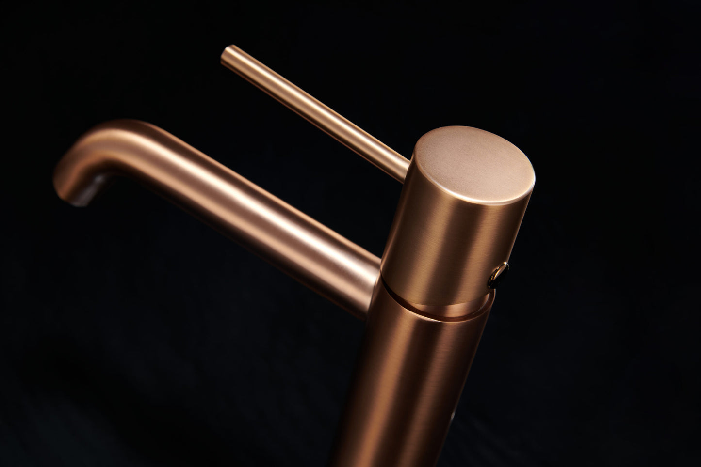 Eengreeps wastafelmengkraan Monza geborsteld roségoud