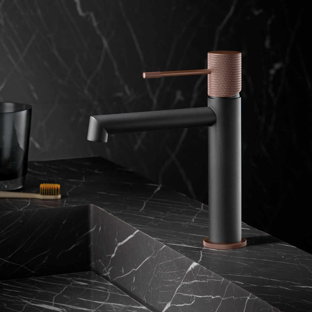 Eengreeps wastafelmengkraan Line mat grijs / champagne