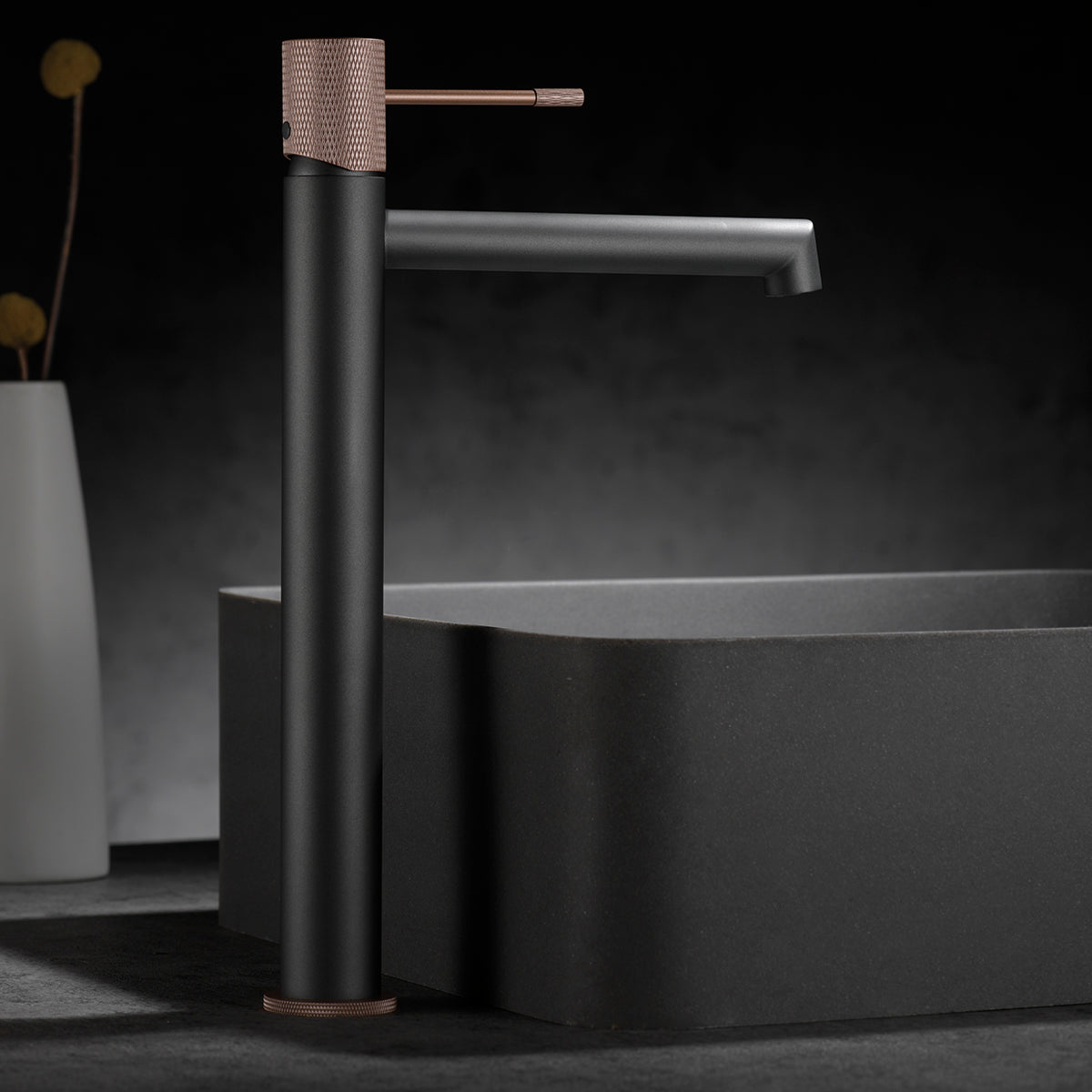 Eengreeps wastafelmengkraan met hoge uitloop Line mat grijs / champagne