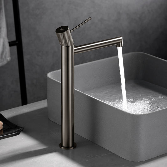 Eengreeps wastafelmengkraan hoge uitloop Line geborsteld nikkel