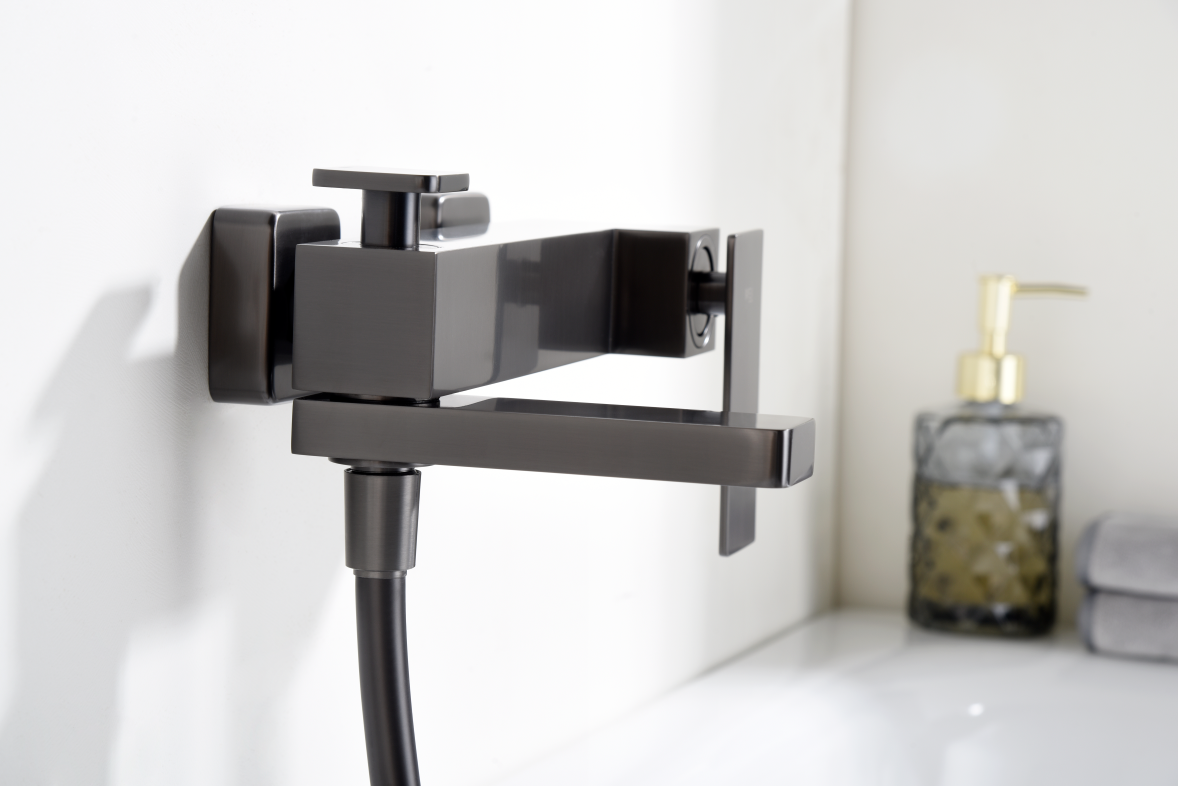 Eengreeps bad/douchemengkraan Pisa black gun metal